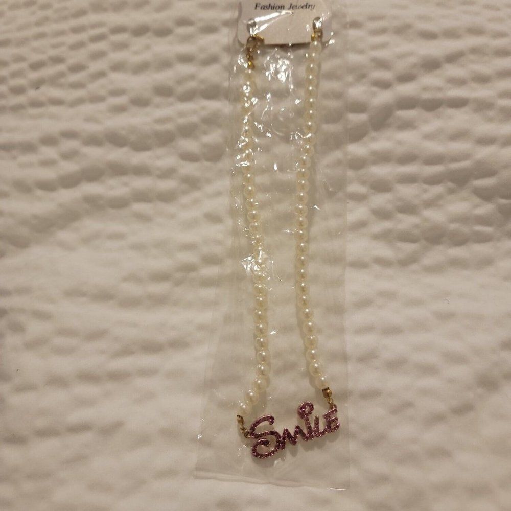 Womens Pink Smile Pendant White Pearl Necklace